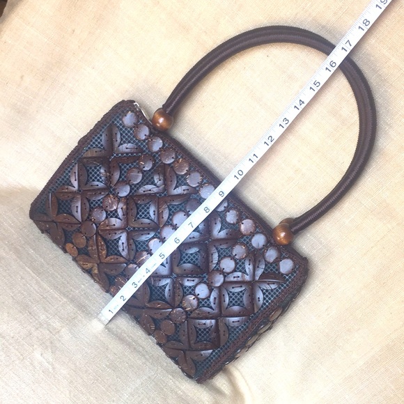 Vintage Handmade Coconut Shell Handbag - Picture 7 of 9